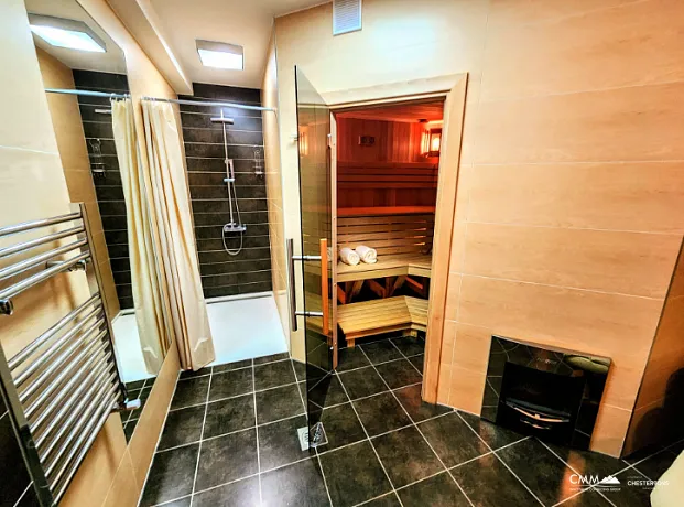 Rustovo'da 5 Yatak Odalı Villa, 392 m²